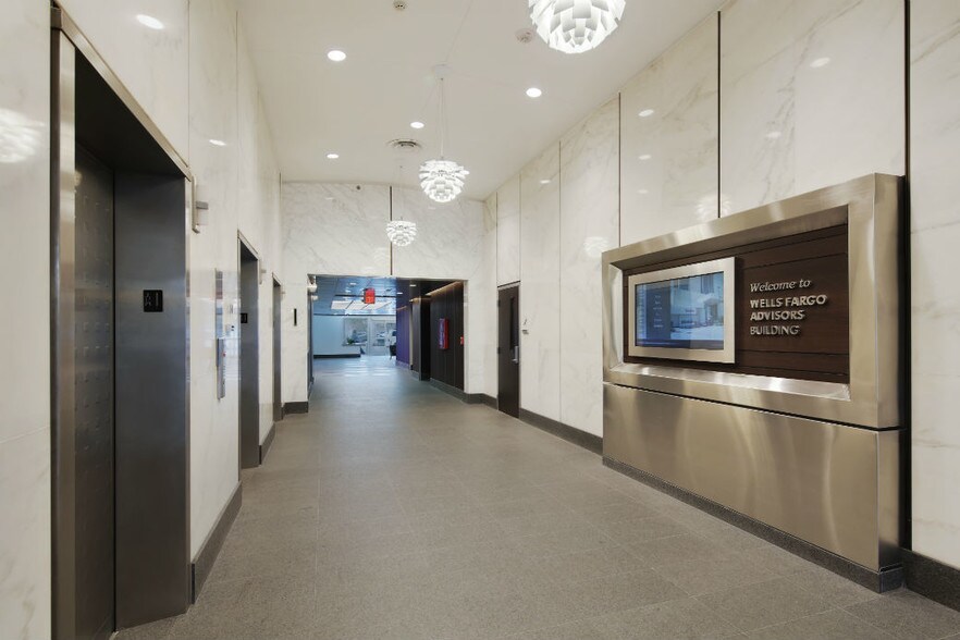 More Photos Of 1605 Main St, Sarasota Office For Lease