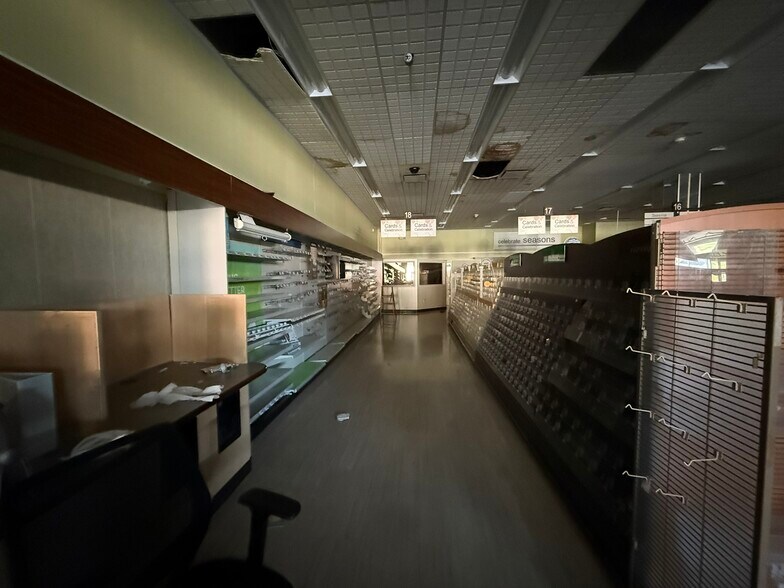 More Photos Of 350 Niagara St, Buffalo Drugstore For Lease