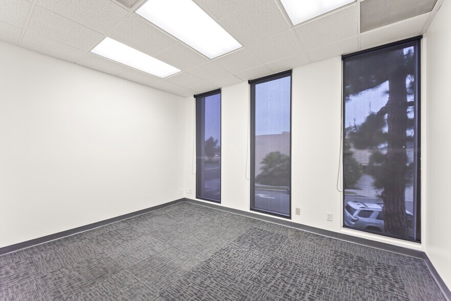 More Photos Of 10841 Paramount Blvd, Downey Office For Lease
