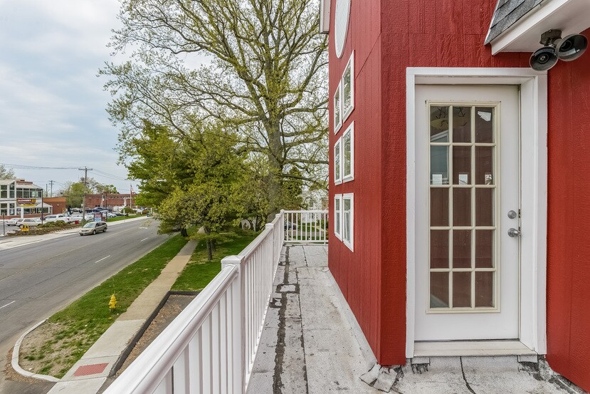 More Photos Of 1110 E Main St, Stamford Storefront Retail Office For Sale