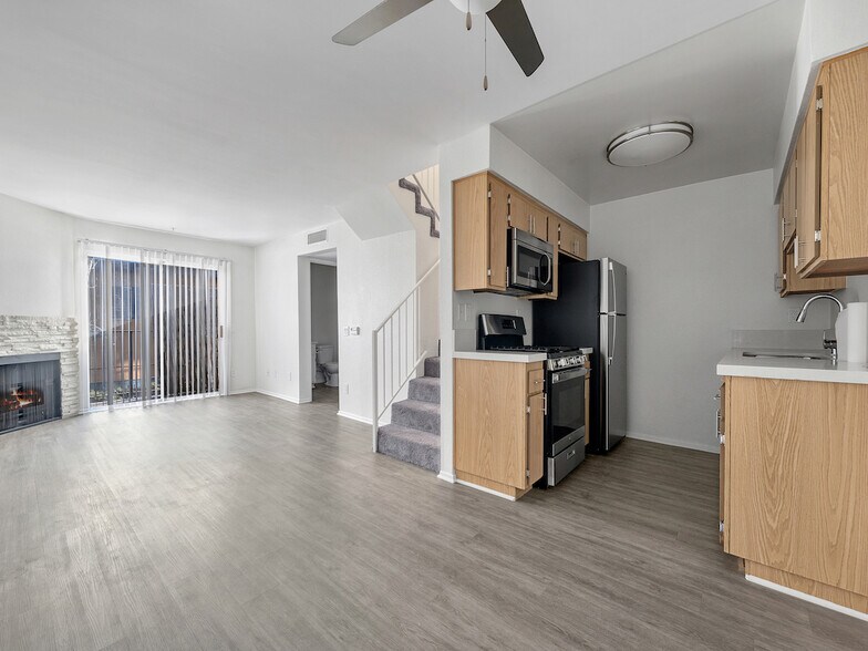 More Photos Of 14218 Victory Blvd, Van Nuys Apartments For Sale