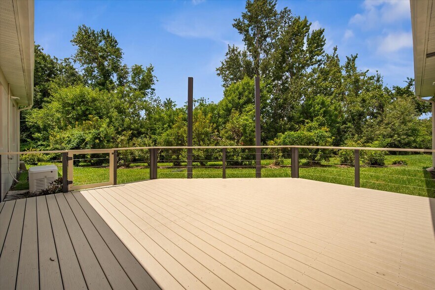 More Photos Of 8626 N Himes Ave, Tampa Medical For Sale