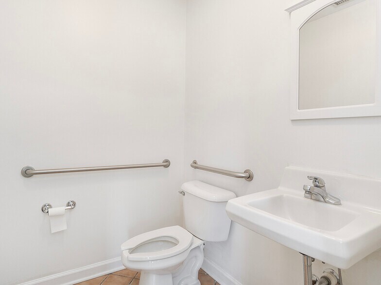 More Photos Of 3051-3057 S Church St, Burlington Office For Sale