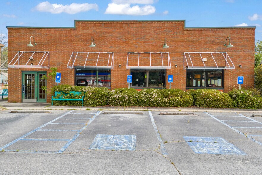 More Photos Of 1589 Big a Rd, Toccoa Flex For Sale