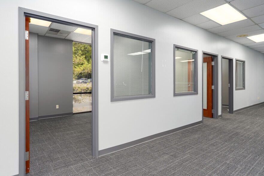 More Photos Of 3918 Montclair Rd, Birmingham Office For Sale