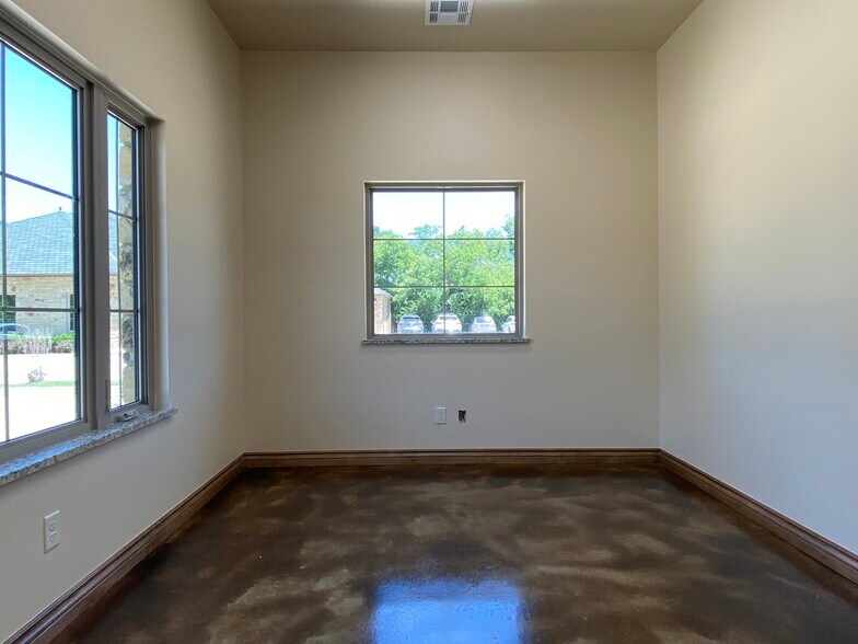 More Photos Of 5706 NW 130th St, Oklahoma City Office For Lease