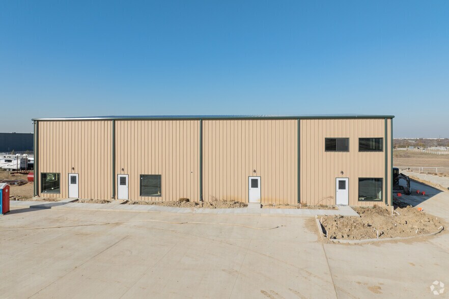More Photos Of 13227 Old Denton Rd, Fort Worth Unknown For Lease