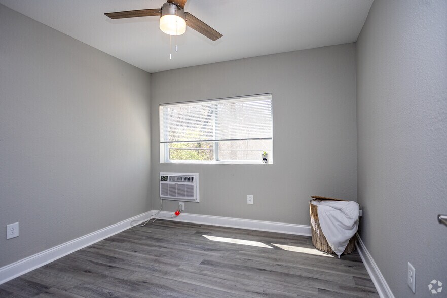 More Photos Of 2300 Davenport Rd, Knoxville Apartments For Sale