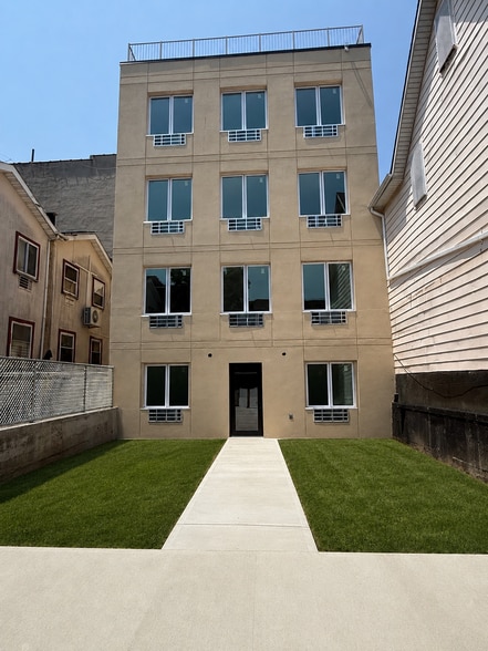 Primary Photo Of 936 College Avenue Ave, Bronx Apartments For Sale