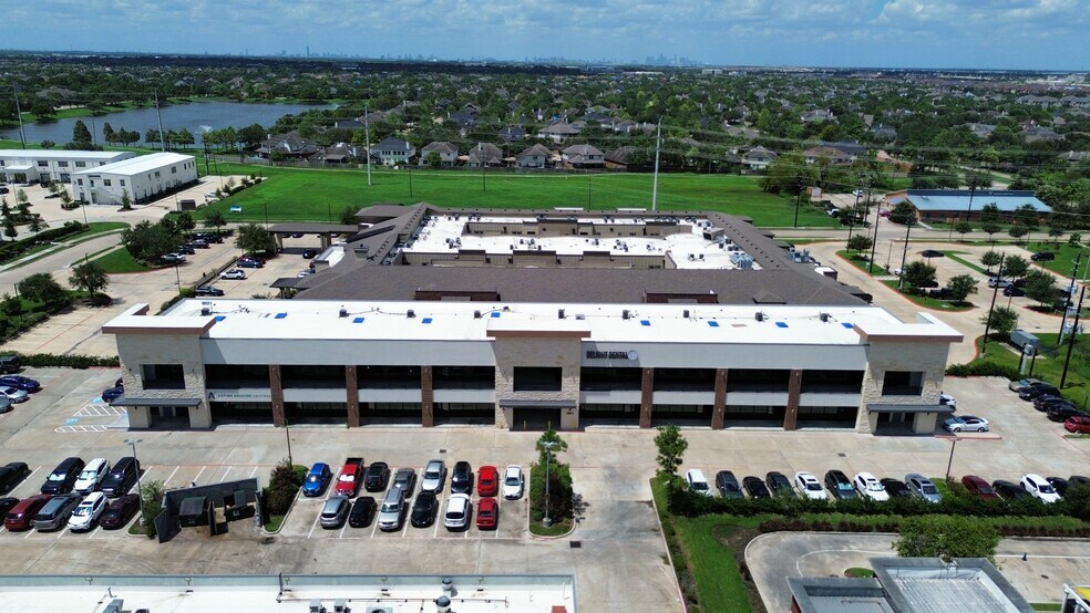 More Photos Of 2941 Broadway Bend Dr, Pearland Office For Lease