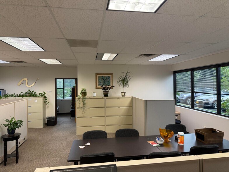 More Photos Of 29 British American Blvd, Latham Office For Sale