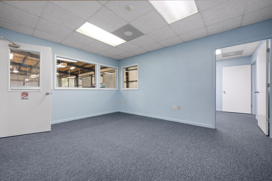 More Photos Of 2953 E 63rd Ave, Bradenton Warehouse For Sale