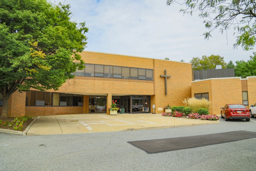 Primary Photo Of 12265 Townsend Rd, Philadelphia Medical For Sale