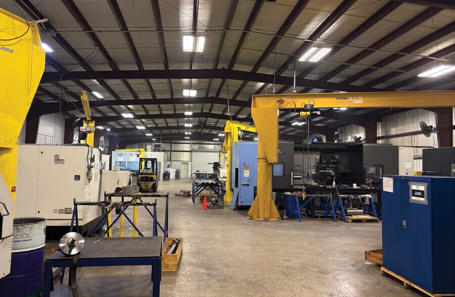 More Photos Of 3655 W Park Ave, Gray Industrial For Sale