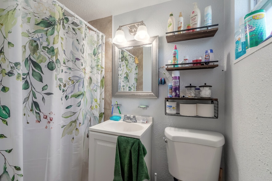 More Photos Of 4989 S Ridgewood Ave, Port Orange Restaurant For Sale