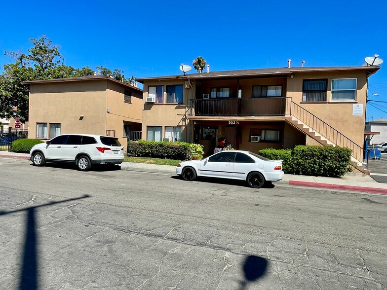 More Photos Of 302-302 1/2 N Bush St, Anaheim Apartments For Sale