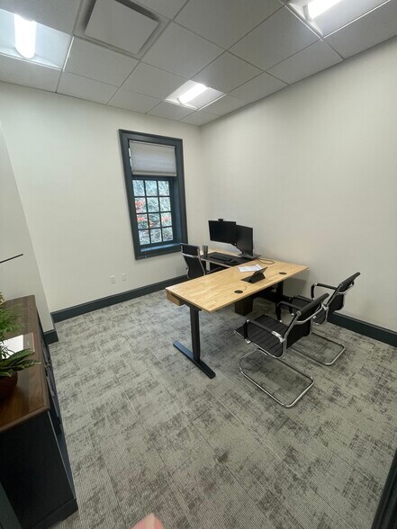 More Photos Of 3233 Thomasville Rd, Tallahassee Office For Lease