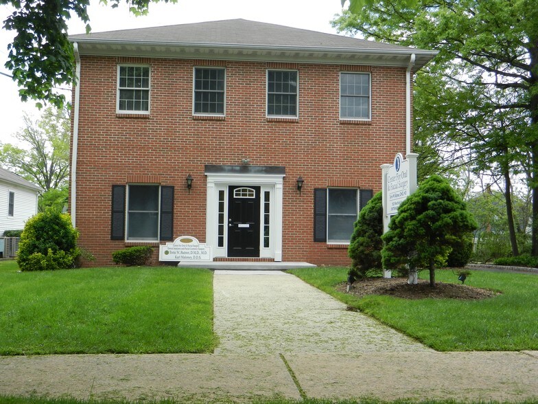 More Photos Of 552 Westfield Ave, Westfield Medical For Lease