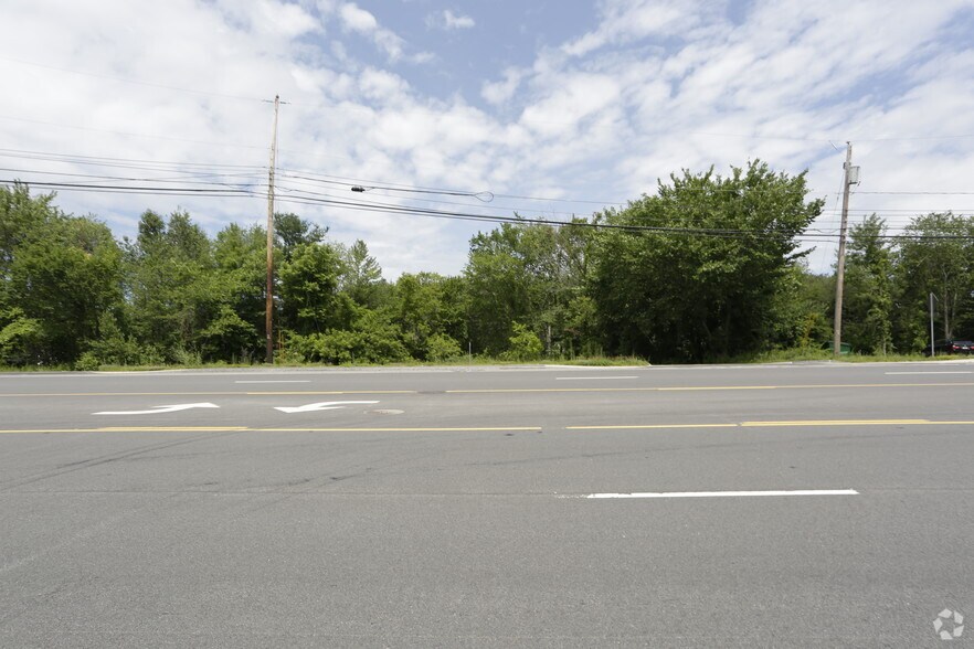 More Photos Of 132 Rockingham Rd, Londonderry Land For Lease