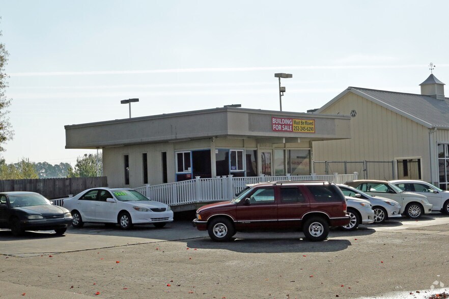 More Photos Of 1600 Forest Hills Rd W, Wilson Office For Sale