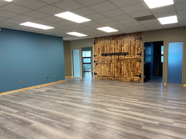 More Photos Of 131 Industrial Park Dr, Hollister General Retail For Lease