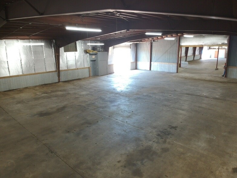 More Photos Of 322 Terminal St SW, Grand Rapids Distribution For Lease