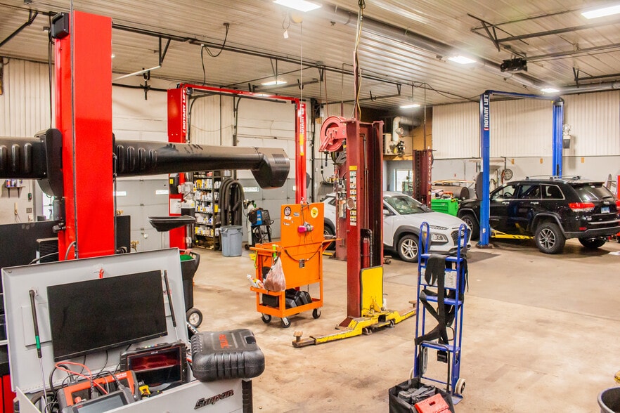 More Photos Of 8 Englewood St, Webster Auto Repair For Sale