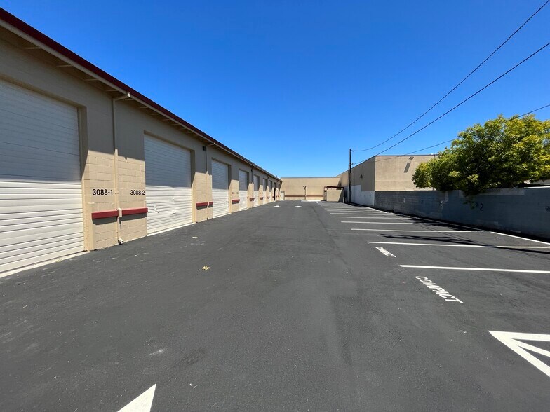 More Photos Of 3084-3088 El Camino Real, Santa Clara Unknown For Lease