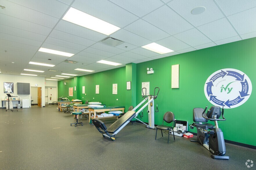 More Photos Of 799 Central Ave, Highland Park Storefront Retail Office For Lease