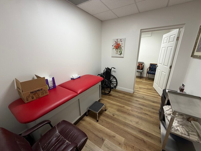 More Photos Of 1906 W Platt St, Tampa Office For Lease