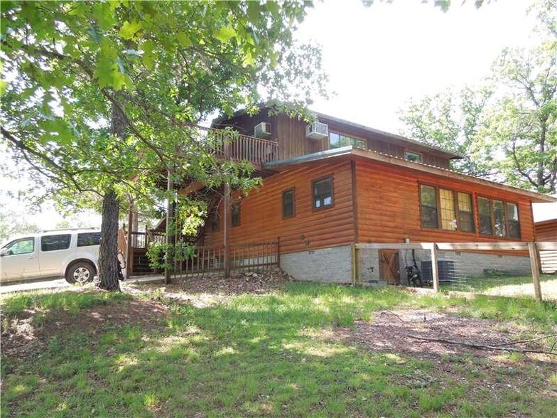 More Photos Of 15695 Highway 187, Eureka Springs Hotel For Sale