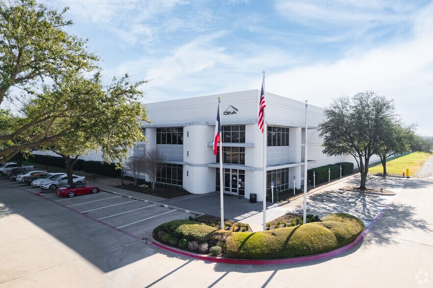 Primary Photo Of 5300 Alliance Gateway Fwy, Fort Worth Warehouse For Lease