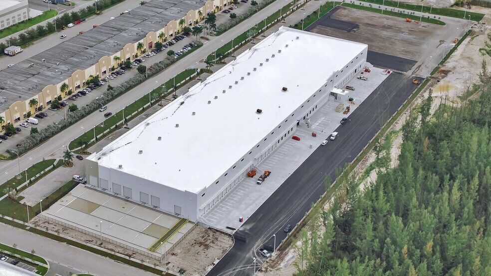 More Photos Of 11230 NW 122nd St, Medley Unknown For Lease