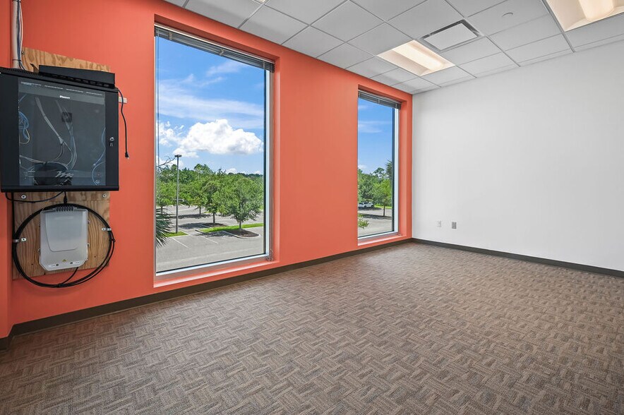 More Photos Of 12802 Science Dr, Orlando Office For Lease