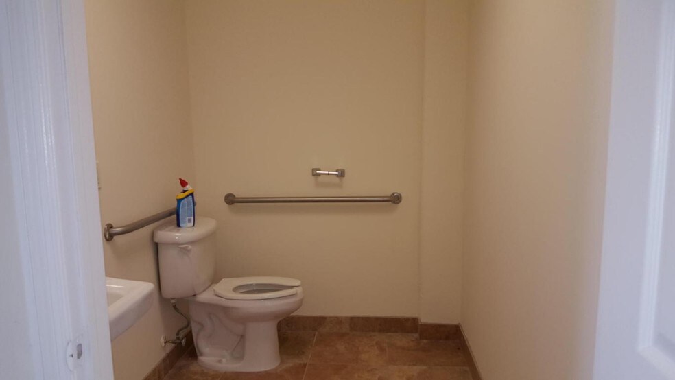 More Photos Of 2755 Vista Pky, West Palm Beach Coworking Space