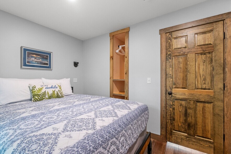 More Photos Of 291 Endicott St N, Laconia Hotel For Sale