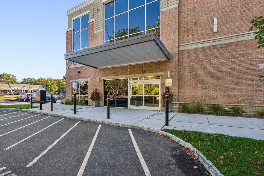 More Photos Of 55 Willow Ln, Marlboro Medical For Lease