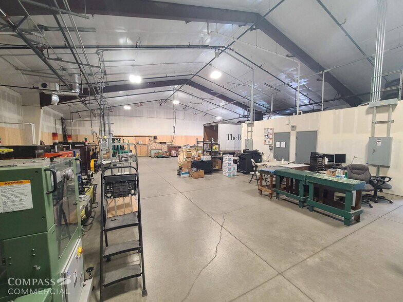 More Photos Of 2527 NE 4th St, Bend Industrial For Lease