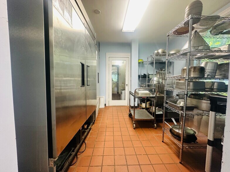 More Photos Of 420 Washington St, Dorchester Office For Lease