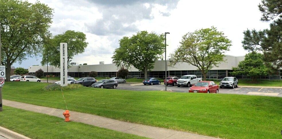 Primary Photo Of 1600 Shore Rd, Naperville Light Manufacturing For Lease
