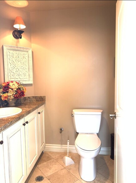 More Photos Of 7478 S Campus View Dr, West Jordan Medical For Sale