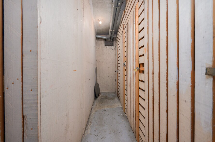 More Photos Of 254 3rd St W, North Vancouver Apartments For Sale