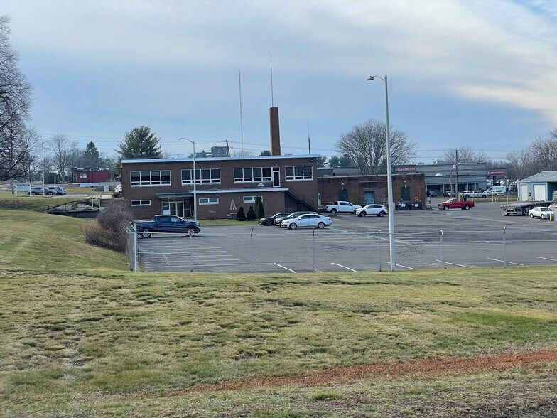 More Photos Of 1654 King St, Enfield Office For Lease