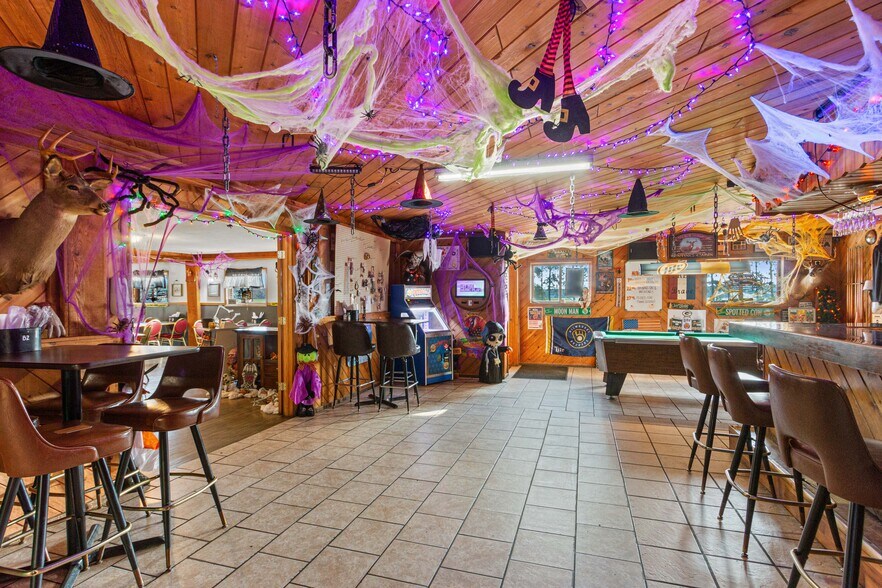 More Photos Of N4183 4th Ave, Hancock Bar For Sale