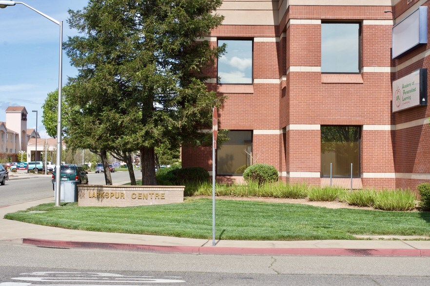 More Photos Of 2195 Larkspur Ln, Redding Office For Sale