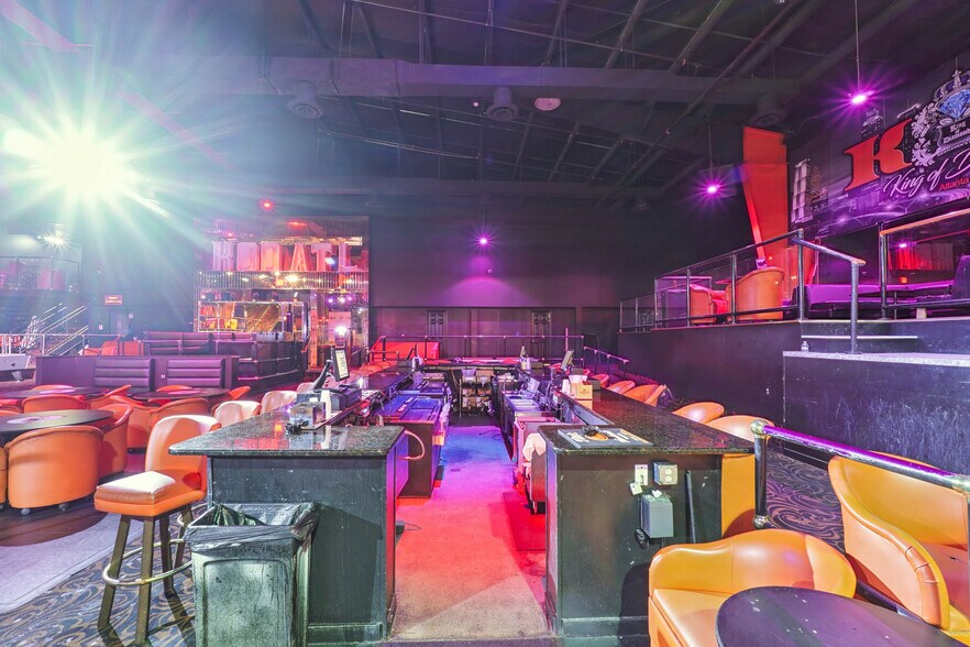 More Photos Of 4730 Frontage Rd, Forest Park Bar For Sale