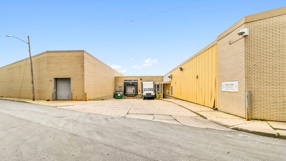 More Photos Of 301 E Sample St, South Bend Service For Lease