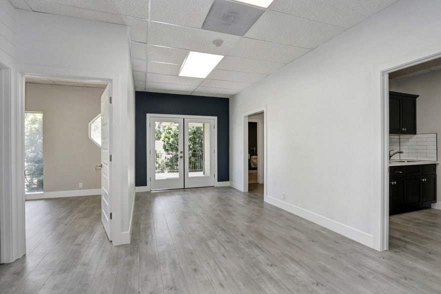 More Photos Of 7509 Madison Ave, Citrus Heights Office For Sale