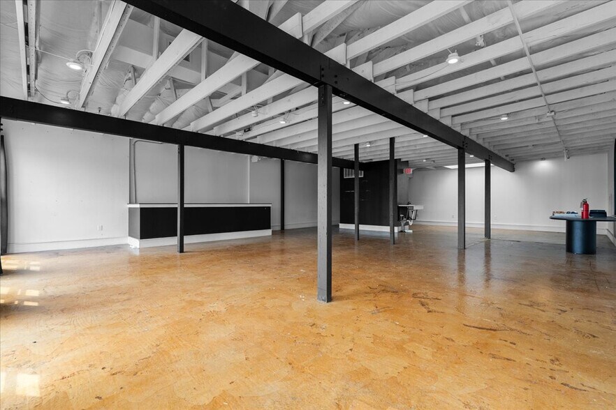 More Photos Of 117 East St, Hutto Loft Creative Space For Sale