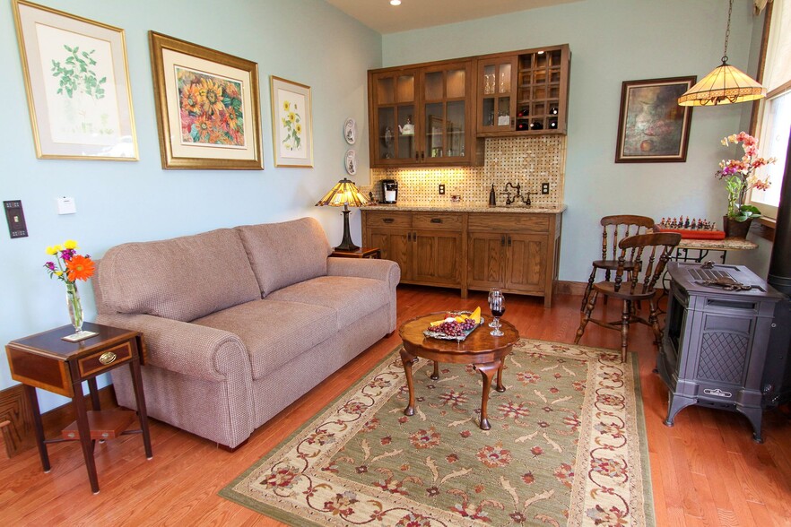 More Photos Of 598 Laine St, Monterey Hospitality For Sale